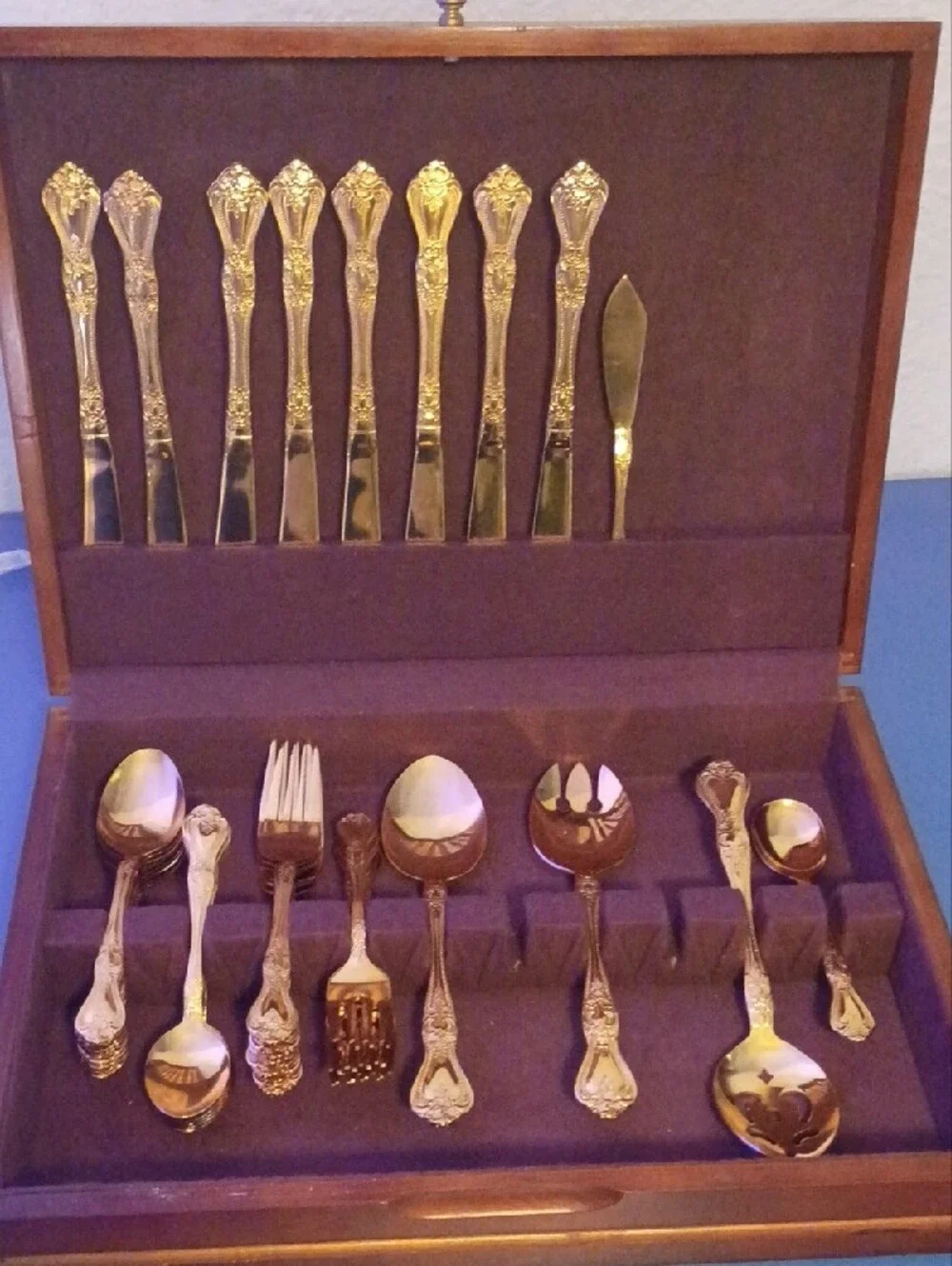 Gold-Tone Ornate Flatware Set - Elegant Serving Spoons and Forks